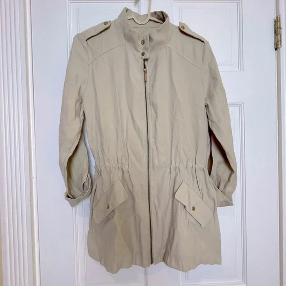 ZARA Lightweight Chic Jacket - Picture 2 of 9